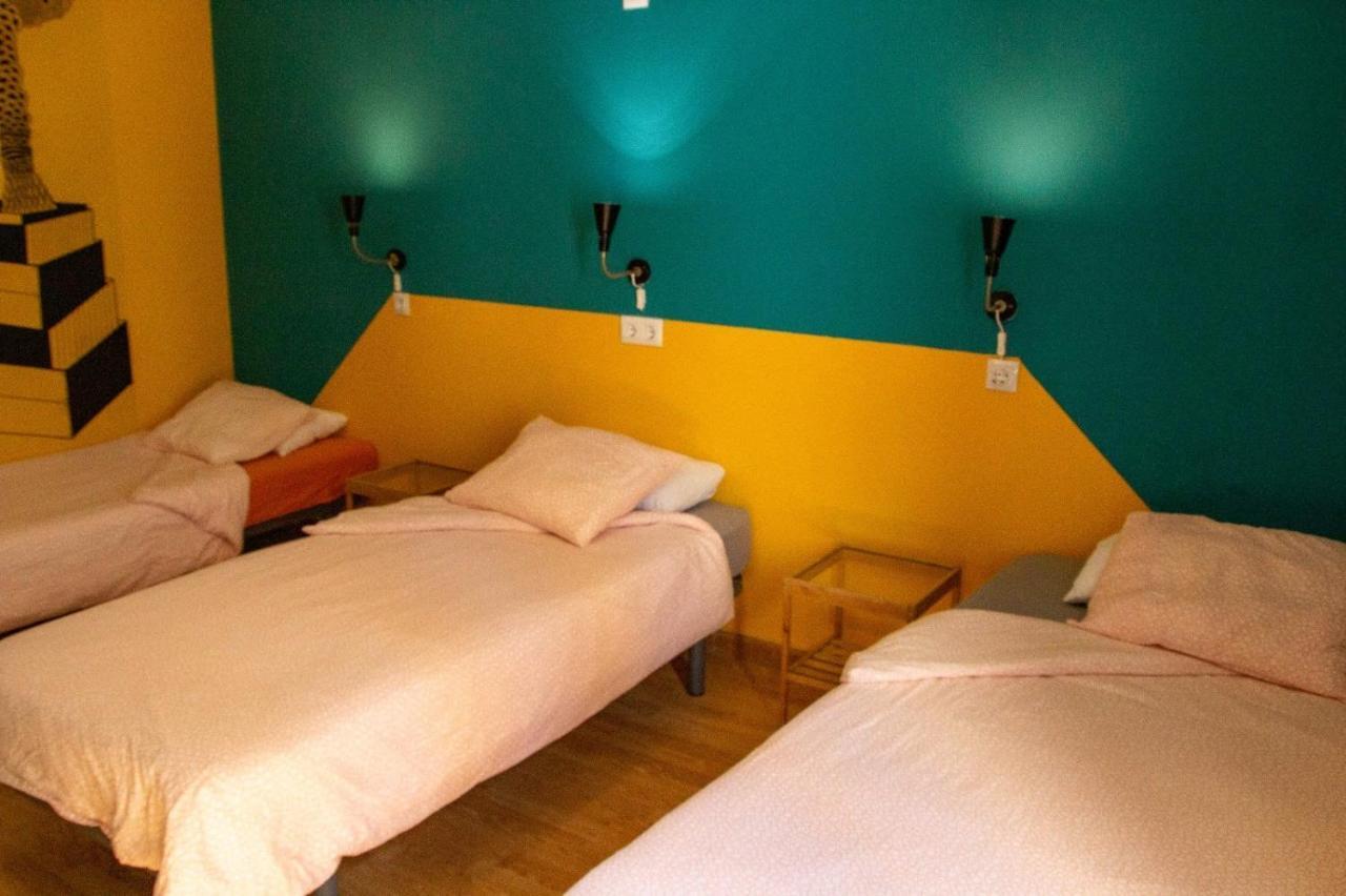 Onefam Sungate Hostel Madrid Exterior photo