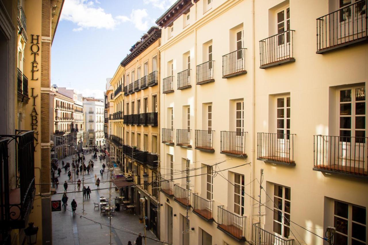 Onefam Sungate Hostel Madrid Exterior photo