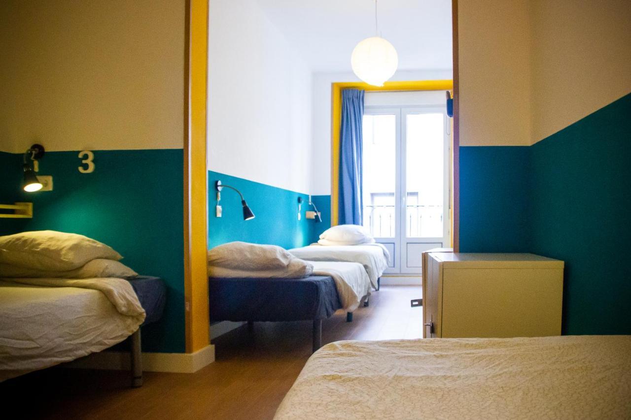 Onefam Sungate Hostel Madrid Exterior photo