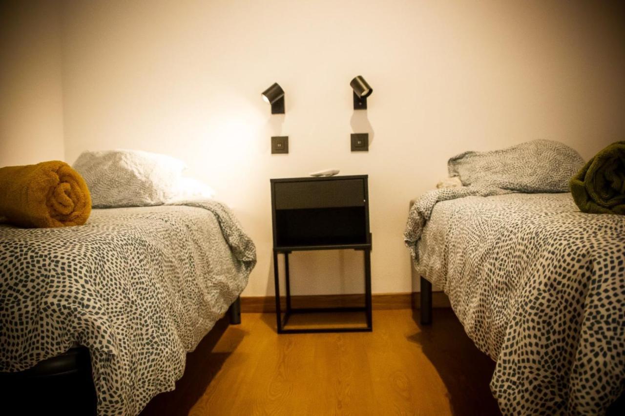 Onefam Sungate Hostel Madrid Exterior photo