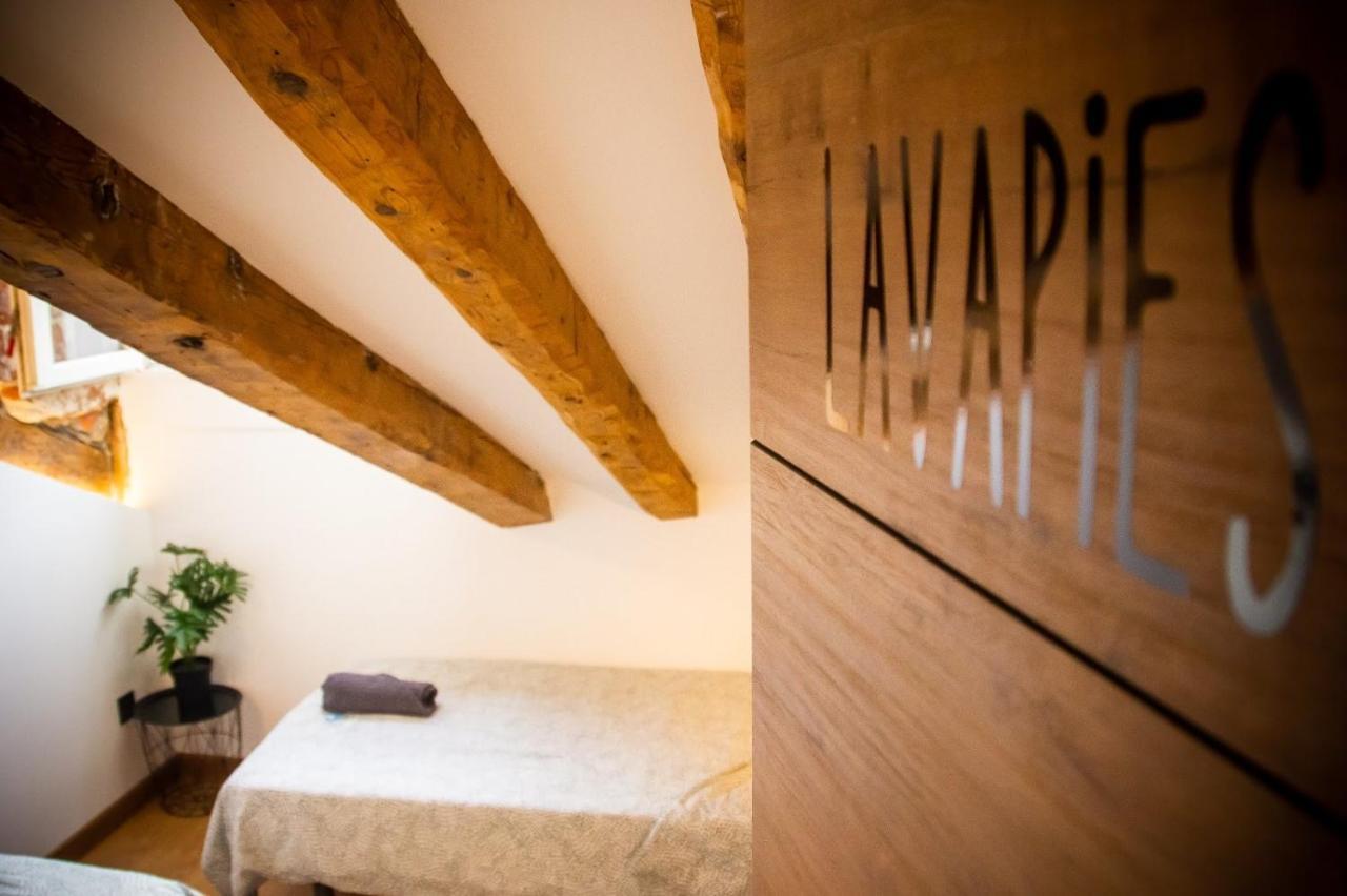 Onefam Sungate Hostel Madrid Exterior photo