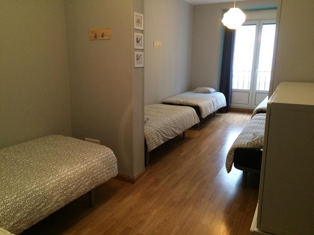 Onefam Sungate Hostel Madrid Exterior photo