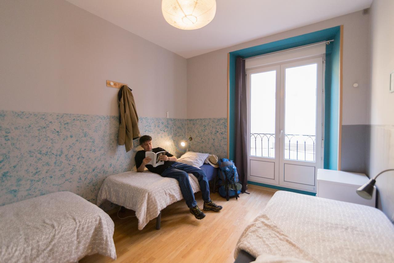 Onefam Sungate Hostel Madrid Exterior photo